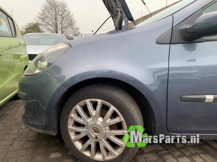 Scherm links-voor van een Renault Clio, Auto-onderdelen, Carrosserie en Plaatwerk, Renault, Gebruikt, 3 maanden garantie, Ophalen of Verzenden