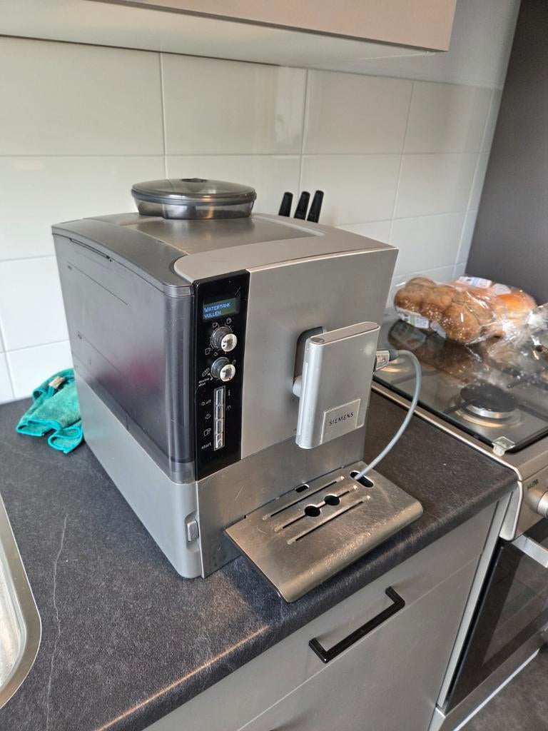 Siemens eq 5, Witgoed en Apparatuur, Koffiezetapparaten, Ophalen, Koffiemachine