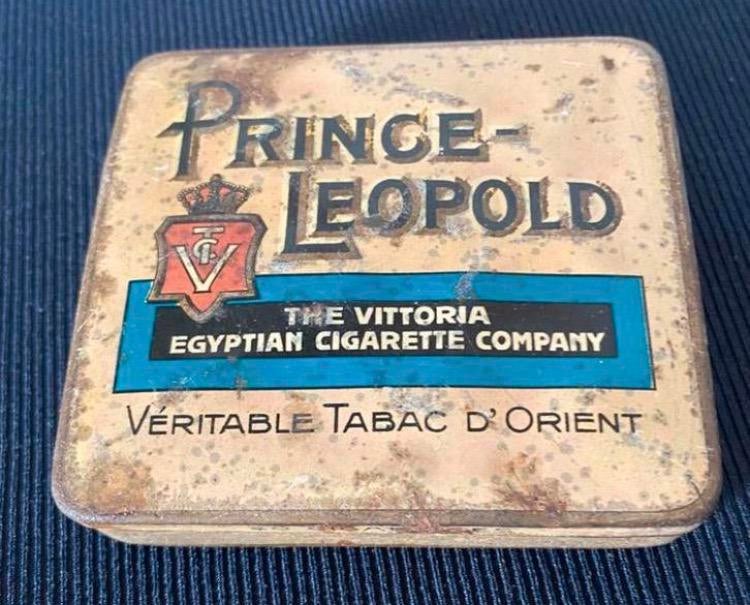 Oud blikje van "Prince Leopold" sigaretten., Verzamelen, Blikken, Ophalen of Verzenden, Gebruikt, Overige, Overige merken