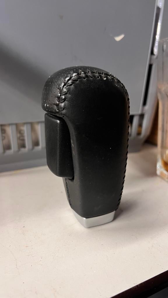 Knop versnellingspook Volvo V70 - Zwart leer - automaat, Auto-onderdelen, Transmissie en Toebehoren, Ophalen of Verzenden, Gebruikt