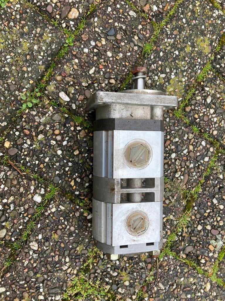 Dubbele hydrauliek pomp, Doe-het-zelf en Verbouw, Gereedschap | Machine-onderdelen en Toebehoren, Ophalen of Verzenden, Nieuw
