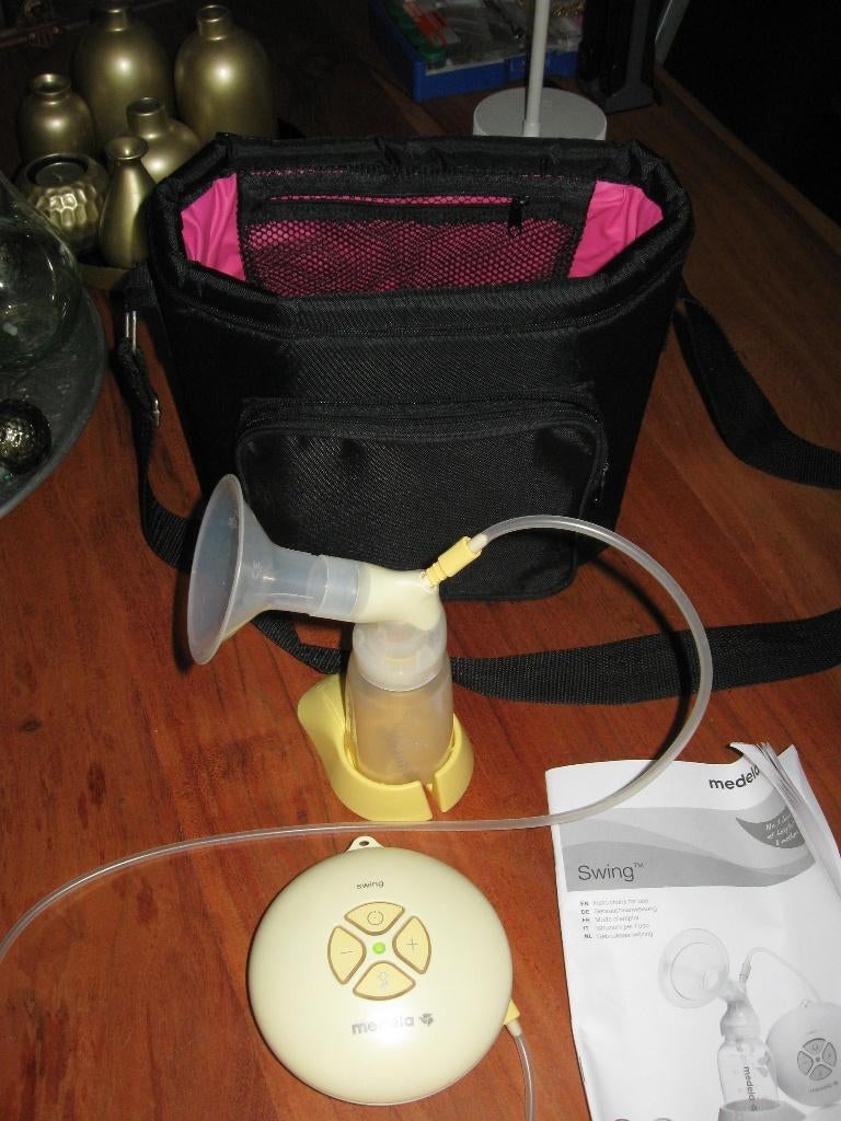 Medela borstkolf swing enkele, Kinderen en Baby's, Babyvoeding en Toebehoren, Ophalen of Verzenden, Gebruikt, Borstkolf