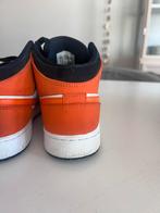 Nike Jordan  1 Mid Shattered Backboard maat 37.5, Ophalen of Verzenden, Gedragen, Oranje, Sneakers of Gympen