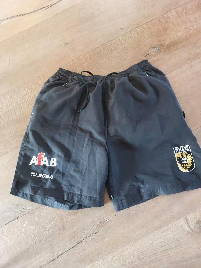 Voetbalbroekje Vitesse, Maat XL, Ophalen of Verzenden