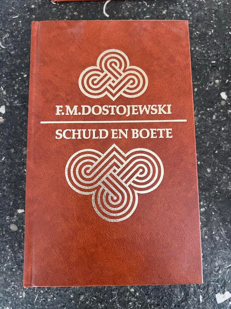 F.M. Dostojewski - Schuld en Boete, Boeken, Ophalen of Verzenden, Gelezen