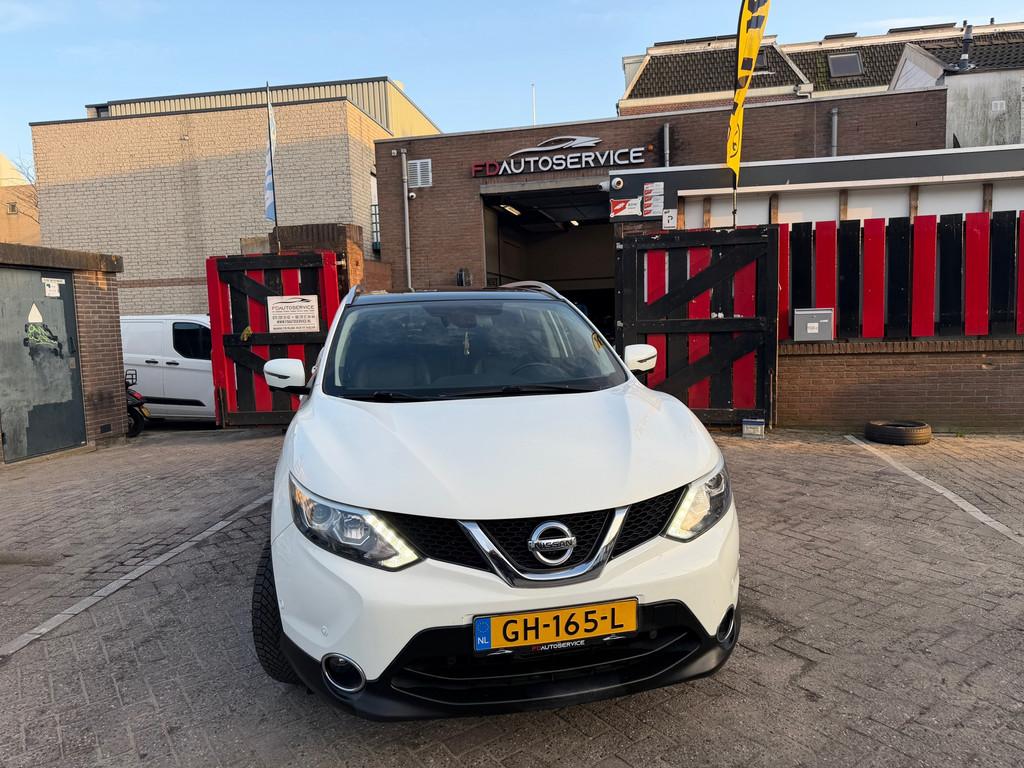 Nissan Qashqai 1.2 Tekna, Auto's, Euro 5, Gebruikt, 680 kg, 4 cilinders