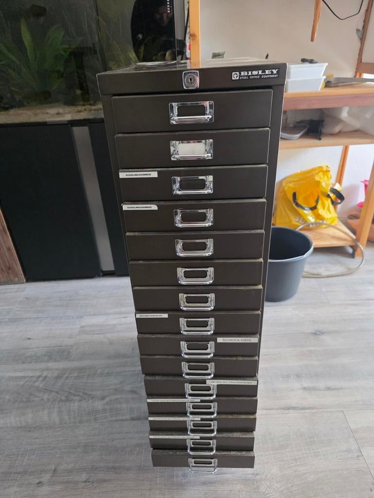 Bisley meerladenkast staal, Ophalen