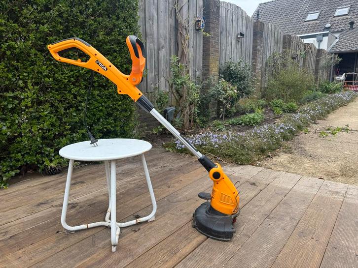 Stiga SGT 600 elektrische kantenmaaier, Tuin en Terras, Grastrimmers, Gebruikt, Elektrisch, 30 tot 50 cm, Ophalen of Verzenden