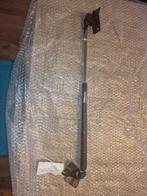 Suzuki Liana gasdempers achterklep, Ophalen