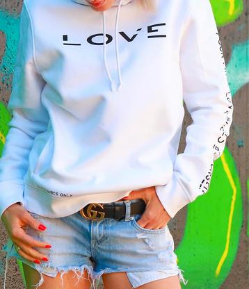 Witte hoodie Love Maat S beschikbaar voor biedingen