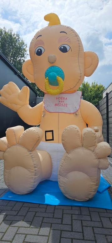 Opblaasbare baby huren ? reuze 3.50 meter hoog ,compleet €40 beschikbaar voor biedingen