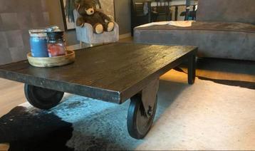Stoere Salontafel Palletwagen Hongarije beschikbaar voor biedingen