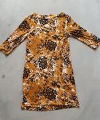 Leuk Okergeel Jurkje van Isay – Maat M 38/10, Maat 38/40 (M), Geel, Ophalen of Verzenden, Gedragen