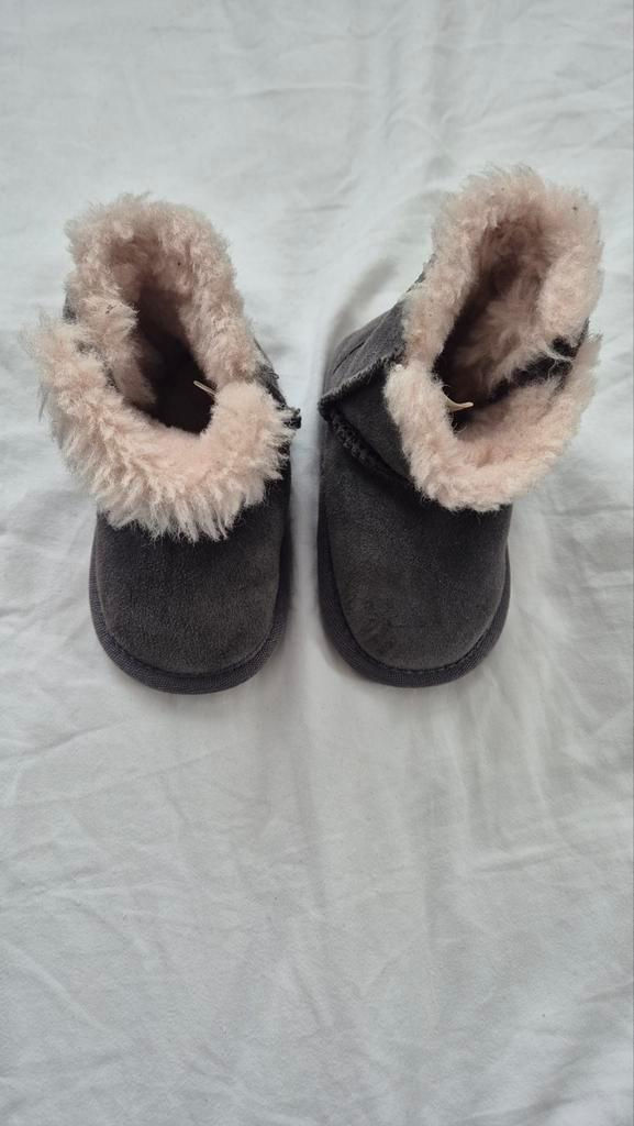 EMU Australia maat 6/12 maanden zo goed als nieuw, Kinderen en Baby's, Babykleding | Schoentjes en Sokjes, Ophalen of Verzenden