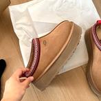 Nieuwe Ugg Tazz 2 Tasman Chestnut maat 38, Kleding | Dames, Schoenen, Bruin, Nieuw, Ophalen of Verzenden, Pantoffels of Sloffen