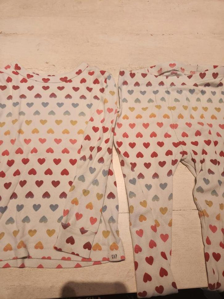 GAP Pyjama 5 jaar - Hartjes!, Kinderen en Baby's, Kinderkleding | Kinder-kledingpakketten, Ophalen of Verzenden