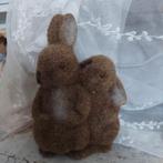 2 oude flock haasjes, Ophalen of Verzenden