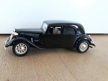 Modelauto Schaalmodel Citroen T.A. 15cv 1:24 beschikbaar voor biedingen