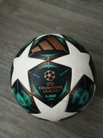 2 Adidas Champions League voetballen., Sport en Fitness, Voetbal, Maat XL, Ophalen of Verzenden, Zo goed als nieuw, Bal