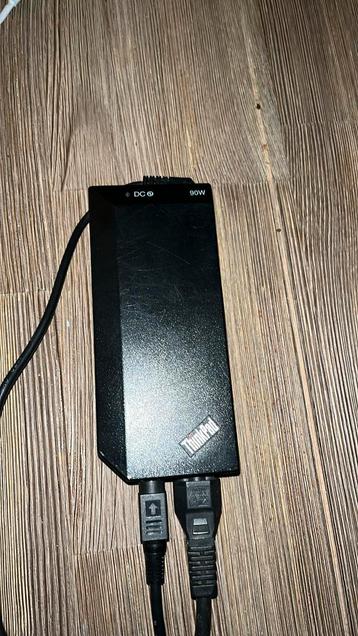 Lenovo 90watt oplader + auto oplader (12v) beschikbaar voor biedingen