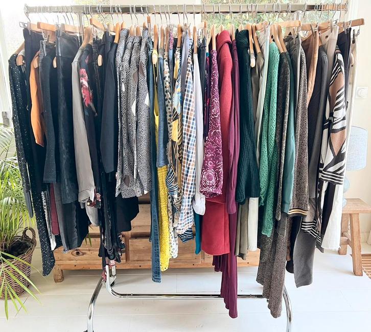 Partij dames merkkleding en designerkleding, 49 stuks - P03, Kleding | Dames, Dames-kledingpakketten, Nieuw, Ophalen of Verzenden