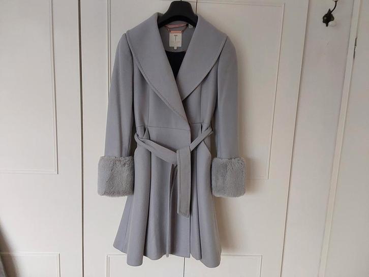 TED BAKER WINTERJAS, Kleding | Dames, Jassen | Winter, Zo goed als nieuw, Maat 38/40 (M), Grijs, Ophalen of Verzenden