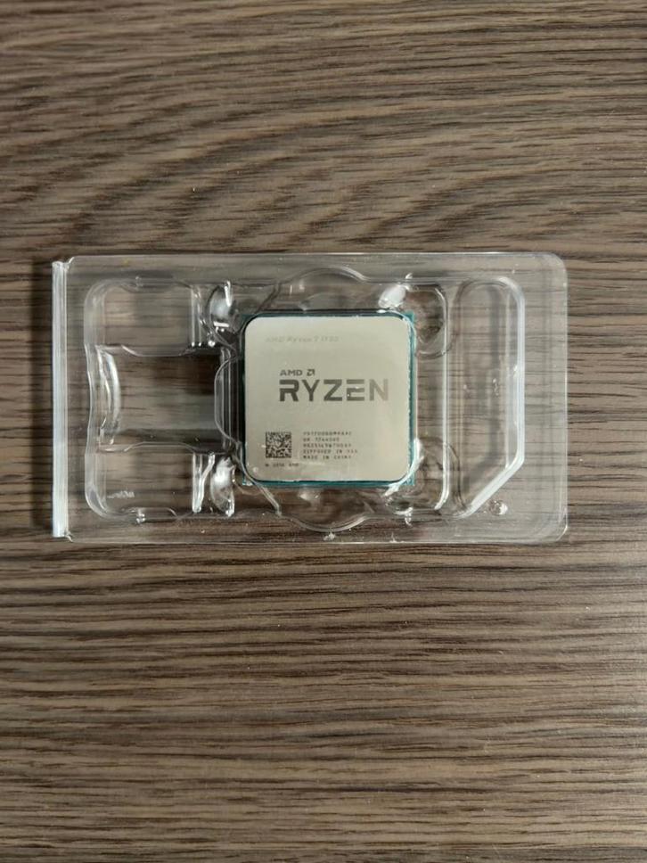 AMD Ryzen 7 1700 - 8-Core Processor - Perfecte Staat, Computers en Software, Processors, Zo goed als nieuw, 8-core, 3 tot 4 Ghz