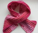 Gondas Creaties ribbel roze en glitters Voor kind of volwass, Gondas Creaties, Ophalen of Verzenden, Nieuw, Sjaal