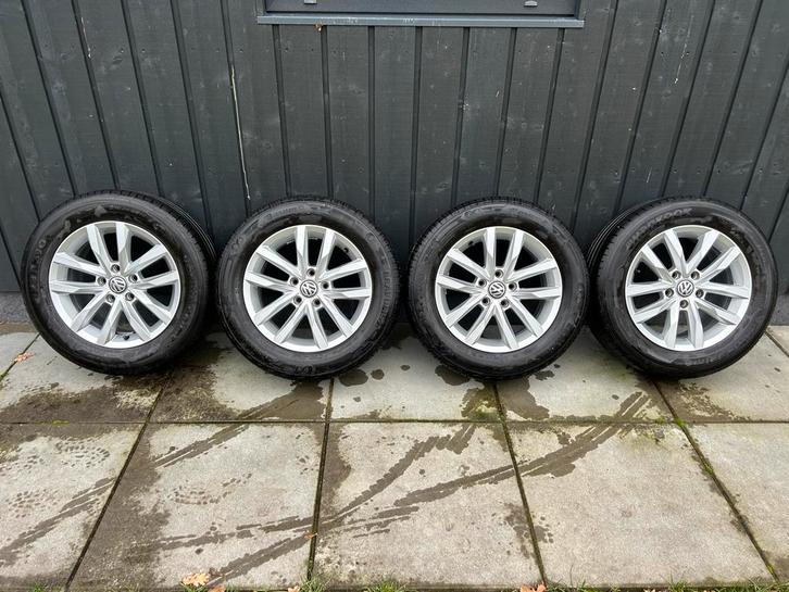 VW Passat B8 Lichtmetalen Velgen met Banden, Auto-onderdelen, Banden en Velgen, Banden en Velgen, Zomerbanden, 16 inch, 215 mm