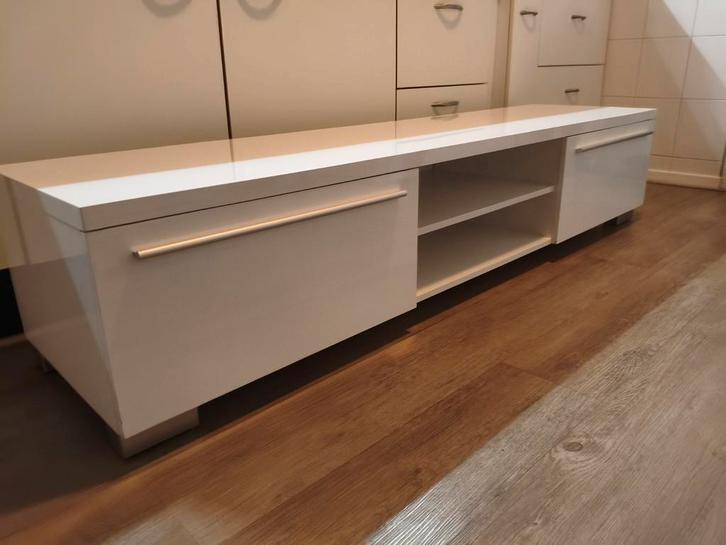 Jysk Aakirkeby TV meubel, Huis en Inrichting, Kasten | Televisiemeubels, Gebruikt, Minder dan 100 cm, 150 tot 200 cm, 25 tot 50 cm