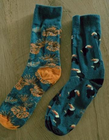 2 paar NIEUWE sokken 36-38, jungle & kaketoe design beschikbaar voor biedingen