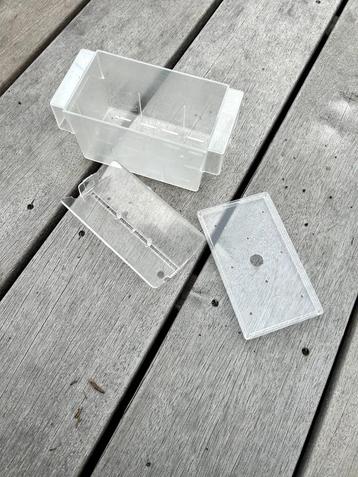 Guppy legbakje (levendbarenden broedbakje/kweekbakje) beschikbaar voor biedingen