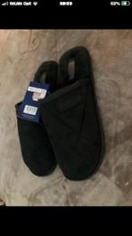 Stoere Suède Gevoerde McGregor Pantoffels | Zwart | Maat 43, Zwart, Nieuw, Pantoffels of Sloffen, Verzenden