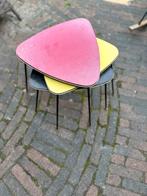 Set driehoekige bijzettafeltjes.l, Huis en Inrichting, Tafels | Bijzettafels, Ophalen, Gebruikt, Overige vormen, Minder dan 55 cm