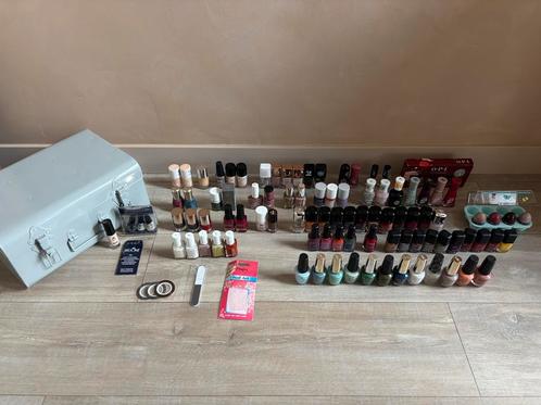 Nagellak; nieuw en gebruikt, Sieraden, Tassen en Uiterlijk, Uiterlijk | Cosmetica en Make-up, Zo goed als nieuw, Handen en Nagels