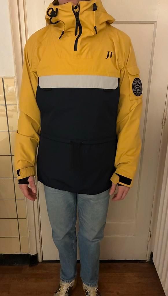 DOPE ski-snowboardjas in maat M, Kleding | Heren, Wintersportkleding, Zo goed als nieuw, Jack, Maat 48/50 (M), Ophalen of Verzenden