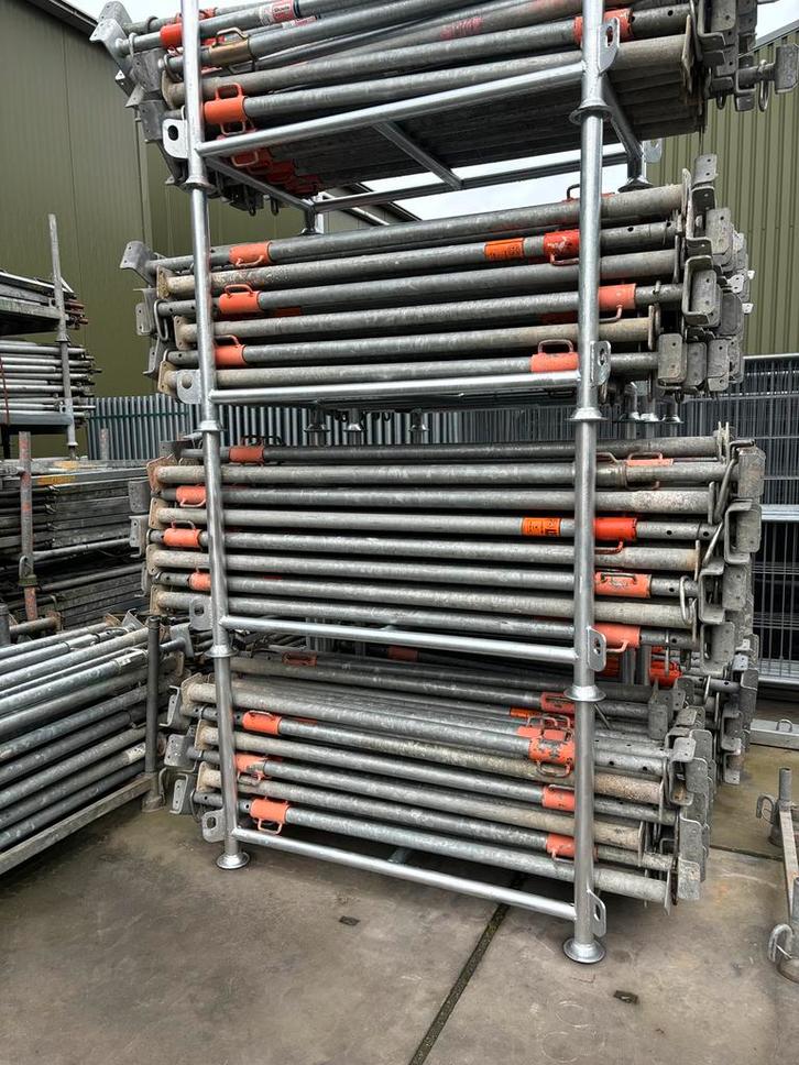 Nette gebruikte schroefstempels 180-300cm, Doe-het-zelf en Verbouw, Steigers, Zo goed als nieuw, Overige typen, Ophalen