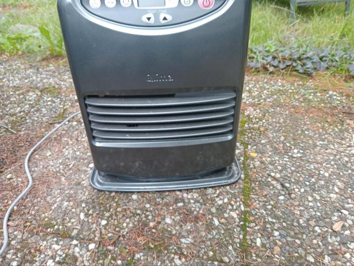 Qlima Petroleumkachel + 30L Petroleum, Huis en Inrichting, Kachels, Gebruikt, Vrijstaand, Petroleumkachel, Overige brandstoffen