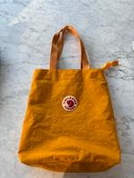Fjallraven Kanken Tas - Geel, Ophalen of Verzenden, Zo goed als nieuw, Geel, Shopper