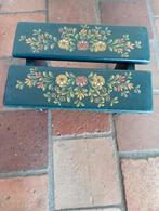 Hindeloopen voetenbankje plantenkrukje, Ophalen of Verzenden, Hout