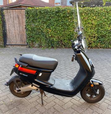 Elektrische scooter NIU MQi+ Sport - 45 km/h beschikbaar voor biedingen