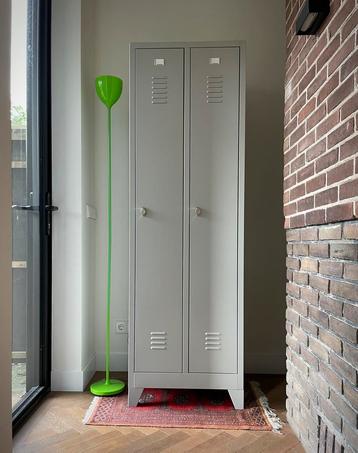 Metalen Locker Kast - Industrieel Design beschikbaar voor biedingen