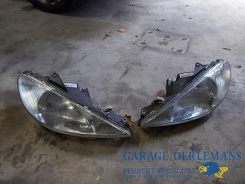 koplamp links en rechts peugeot 206 oude type beschikbaar voor biedingen