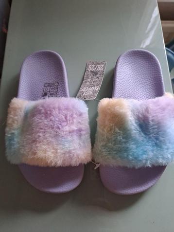 Nieuwe Meisjes Slippers - Maat 28/29 beschikbaar voor biedingen