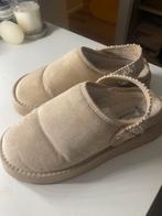 Sloffen, Beige, Ophalen of Verzenden, Pantoffels of Sloffen, Gedragen