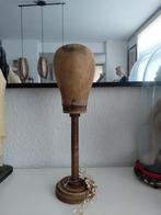 Oud pruikenhoofd op staander, Ophalen of Verzenden