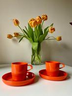 2x retro oranje kop met schotel Mepal 70s vintage 🧡☕, Huis en Inrichting, Keuken | Servies, Overige materialen, Overige stijlen