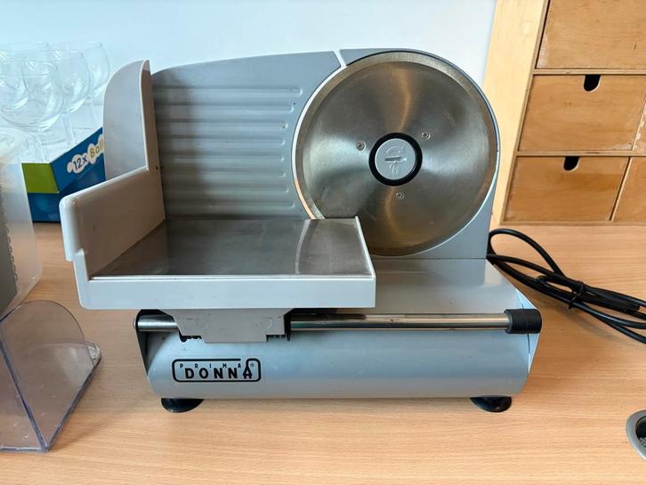 Vleessnijmachine Prima Donna - Perfecte Sneden!, Witgoed en Apparatuur, Keukenmixers, Gebruikt, Minder dan 1 liter, 1 snelheid