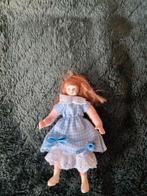 poppenhuis miniaturen caco popje 8 cm meisje nr 3, Verzamelen, Poppenhuizen en Toebehoren, Ophalen of Verzenden, Zo goed als nieuw