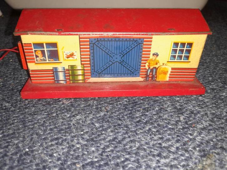 Johan Distler klein blikken station, Antiek en Kunst, Antiek | Speelgoed, Ophalen of Verzenden